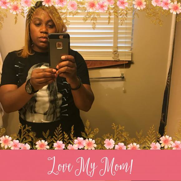 Meet your Posher, Cris - Picture 1 of 1